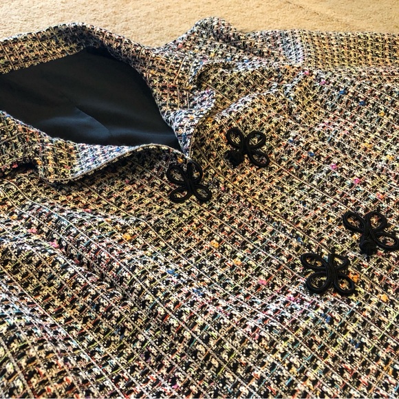 Women’s Jacket - Picture 3 of 7